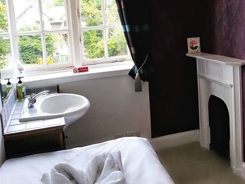 Rosemead Guest House Claygate المظهر الخارجي الصورة